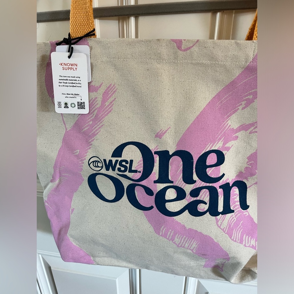 😎 NWT WSL 4Ocean beach tote